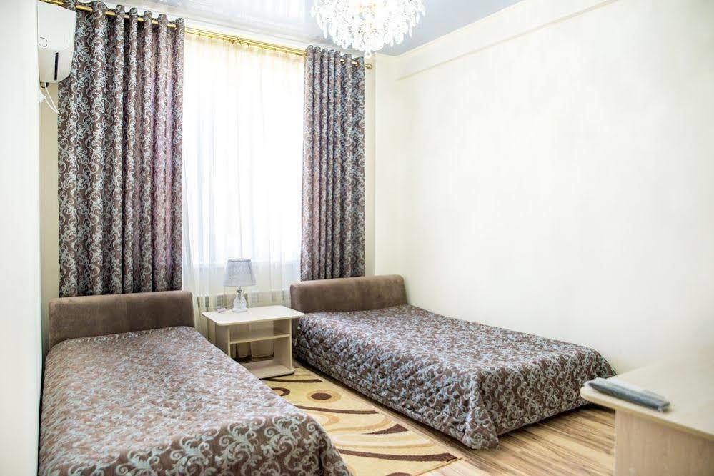 Отель Rich Бишкек Экстерьер фото